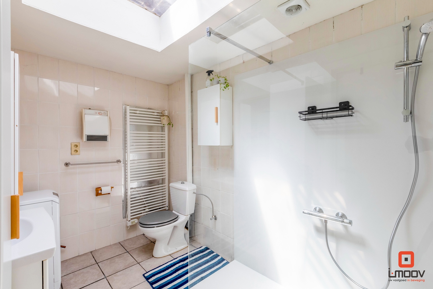 Instapklare rijwoning met 4 slaapkamers en buitenruimte te Gentbrugge 