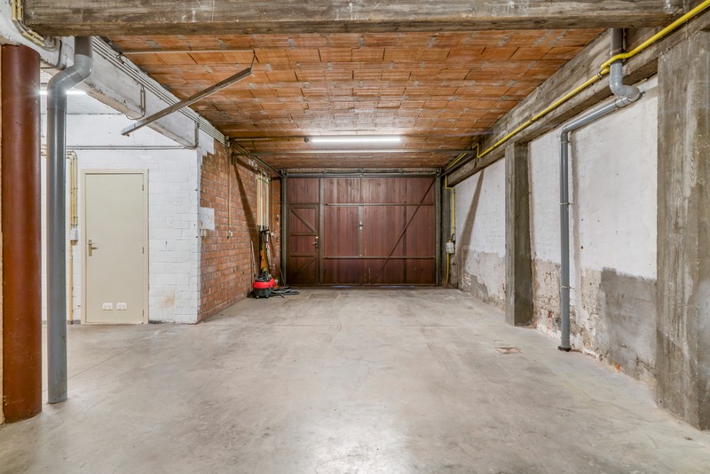 uitzonderlijk groot winkelpand in centrum Brugge 