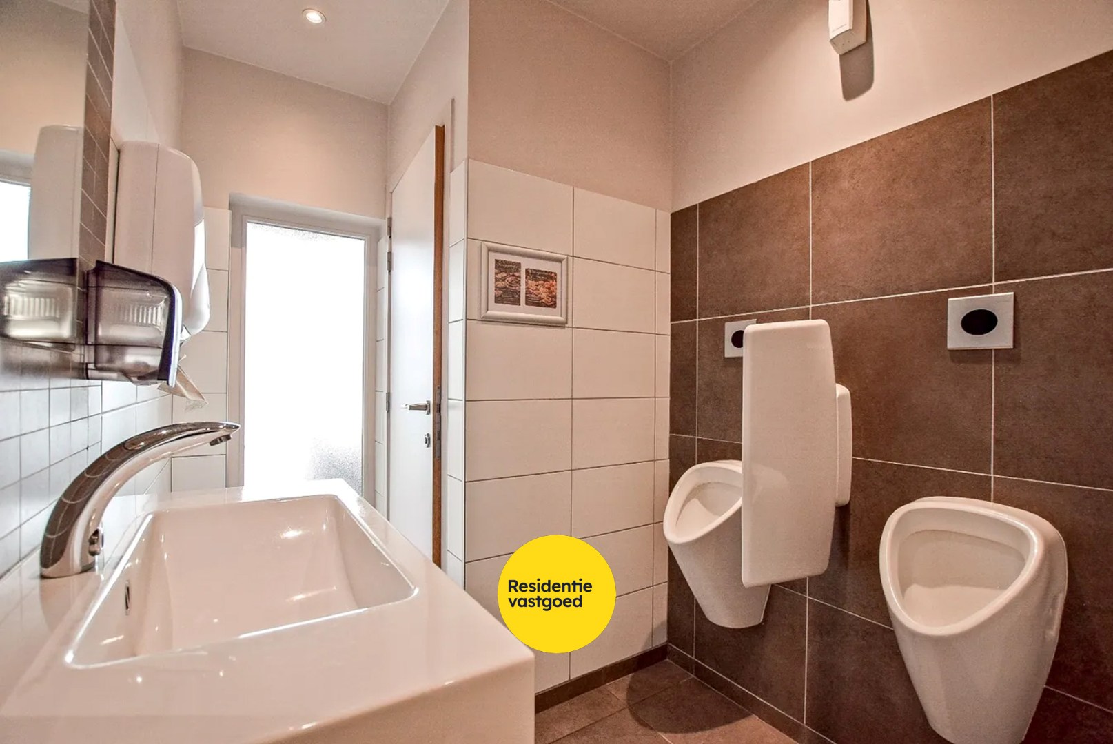 Restaurant met privéwoning en 2 B&amp;B-kamers op 4.370 m² 