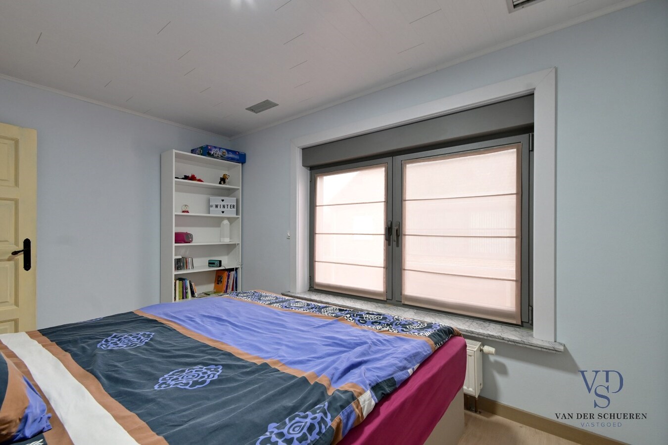 Bijzonder degelijke, instapklare ruime eigendom 