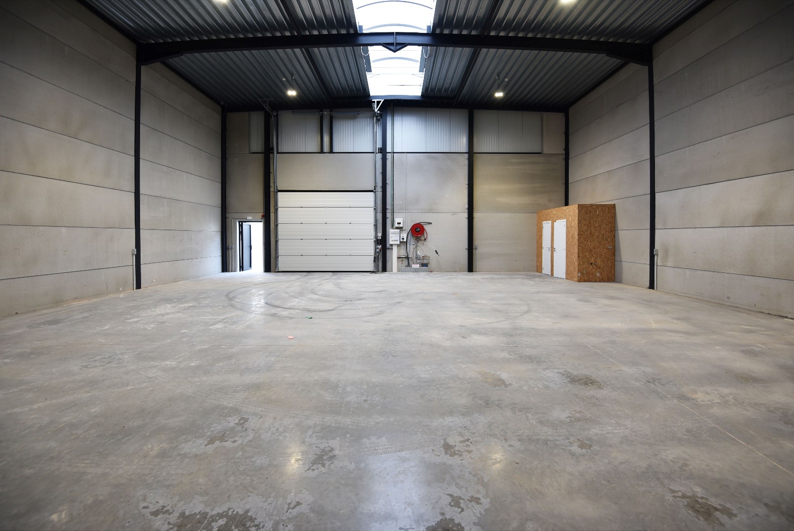 Goed gelegen nieuwbouw KMO-unit te Eeklo 