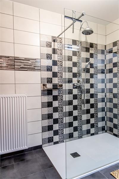 Volledig afgewerkt duplex-appartement met 3 slaapkamers 