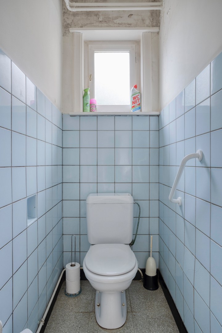 Te renoveren gezinswoning met 4 slpk. en een gezellige stadstuin in het centrum van Geel 