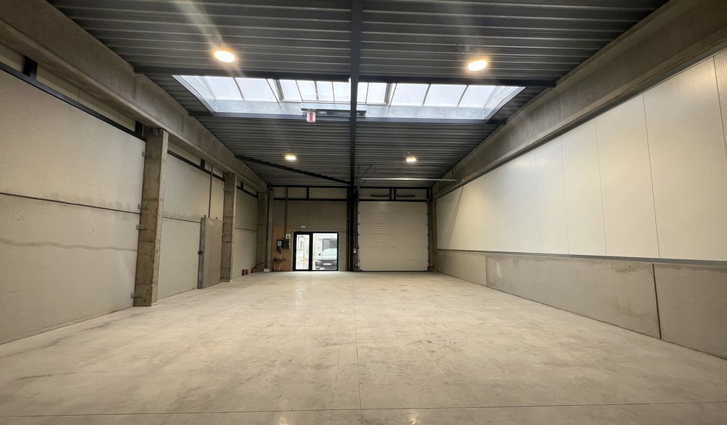 Nieuwbouw magazijn te koop in bedrijvenpark De Melkerij te Sleidinge