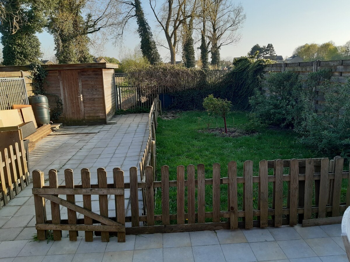 Ruime woning (4 slaapkamers) met garage 