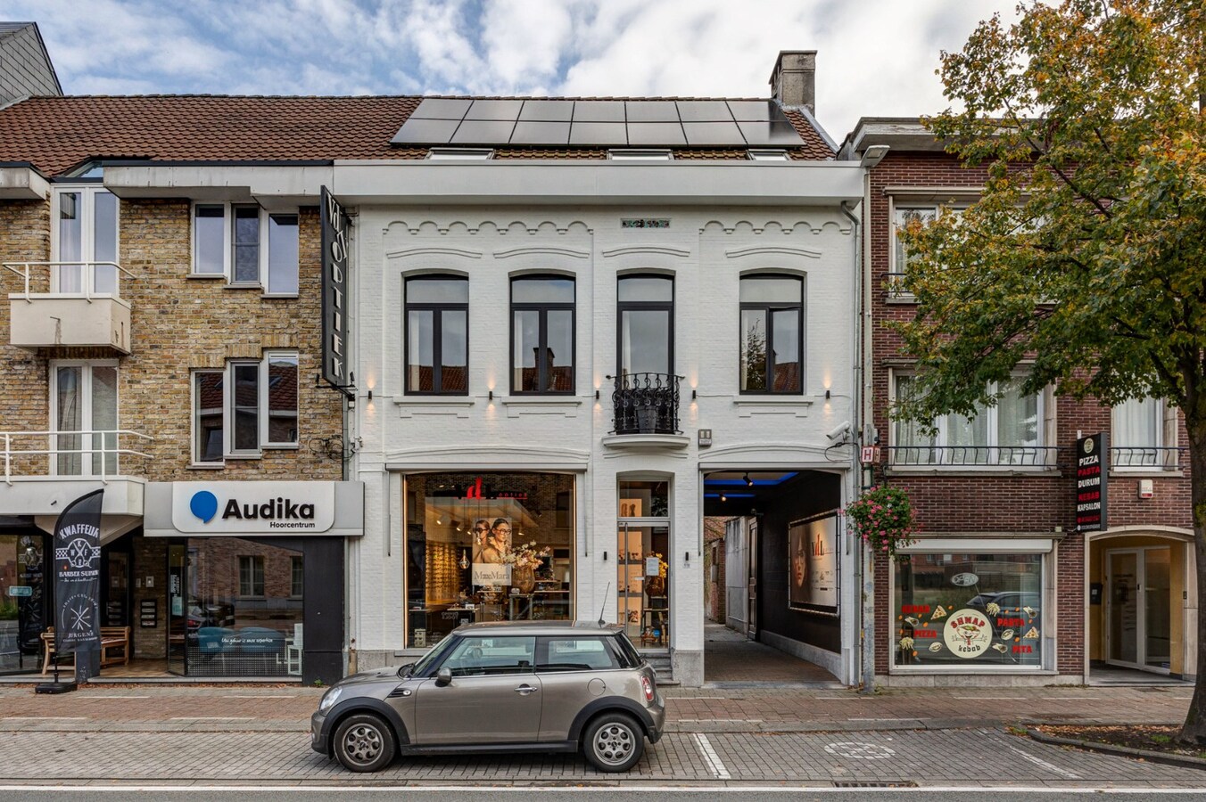 Volledig gerenoveerd dakappartement in centrum Sint-Antonius 