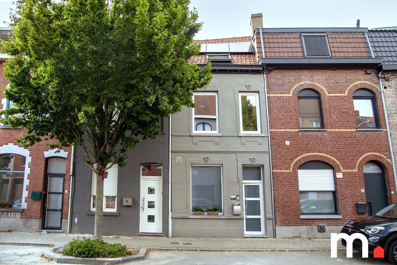 Instapklare woning met fantastische tuin te Kortrijk ! EPC 126 B 