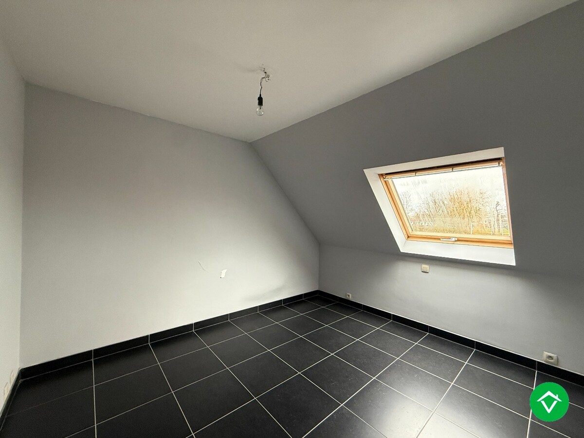 Duplexappartement met twee slaapkamers, zonneterras en parking te Moorslede 