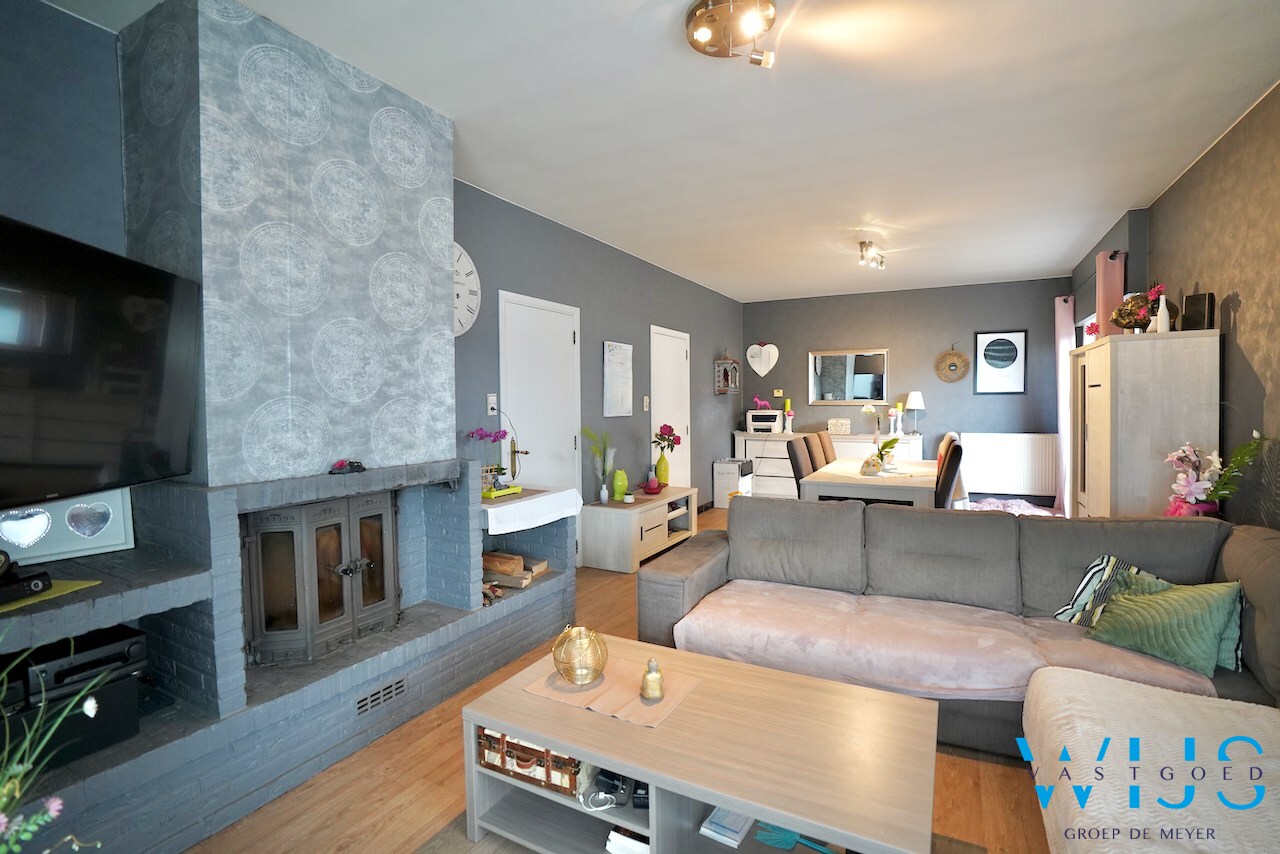 Woonhuis met loods te Sleidinge ! 