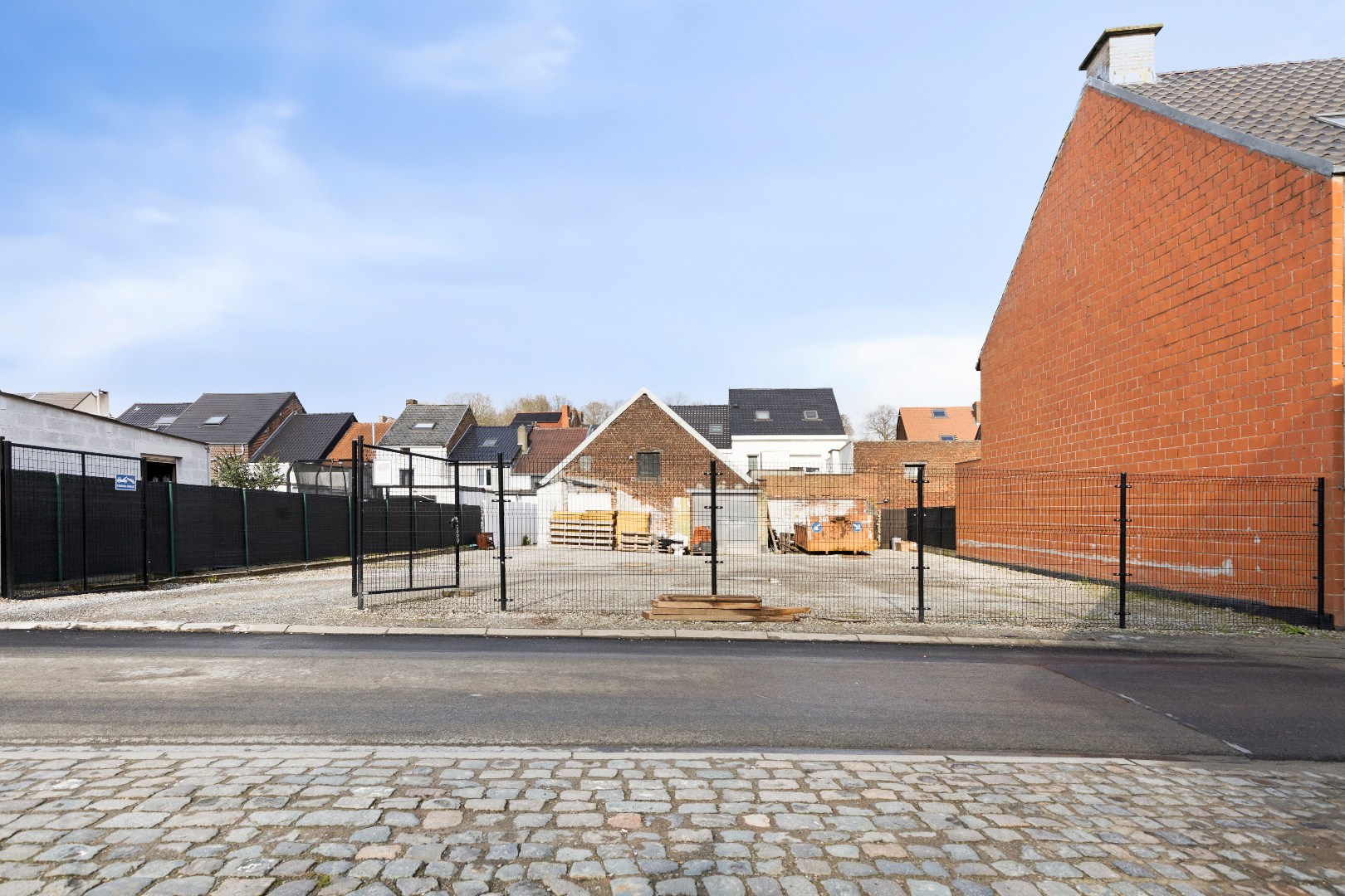 Bouwgrond voor halfopen bebouwing met vergunning 