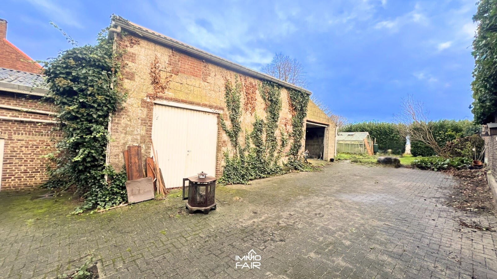 Budgetvriendelijke woning op royaal perceel! 