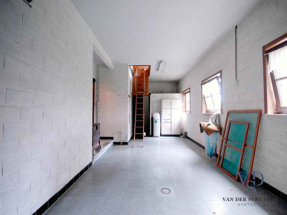 Degelijke villa op bijna 5000 m2 - exclusieve ligging nabij de Schelde in doodlopende straat ! 