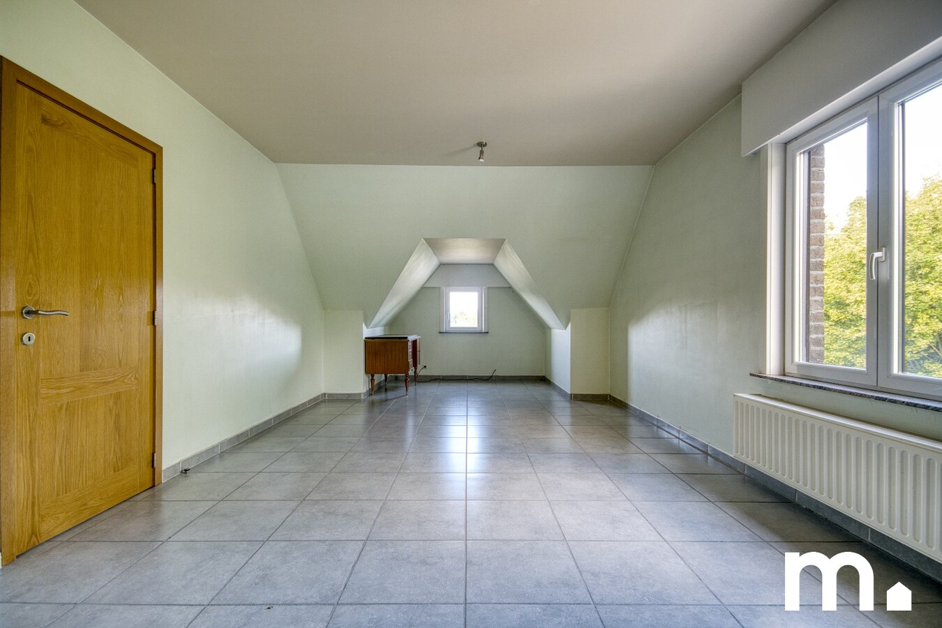 Unieke Villa te Roeselare op 1941m² en 381m² bewoonbare oppervlakte! 