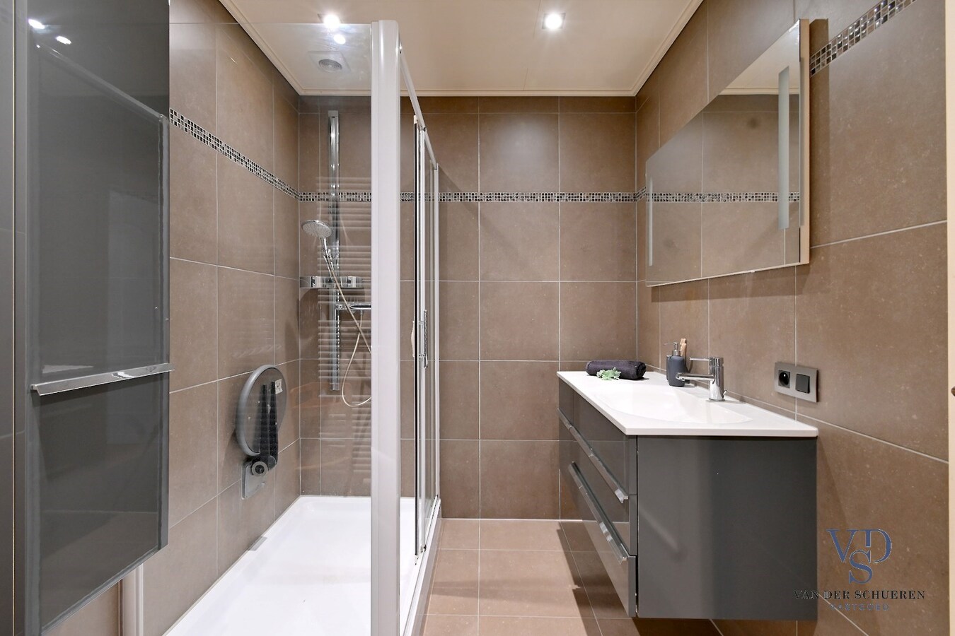 Tijdloze villa (alles op gelijkvloers). 