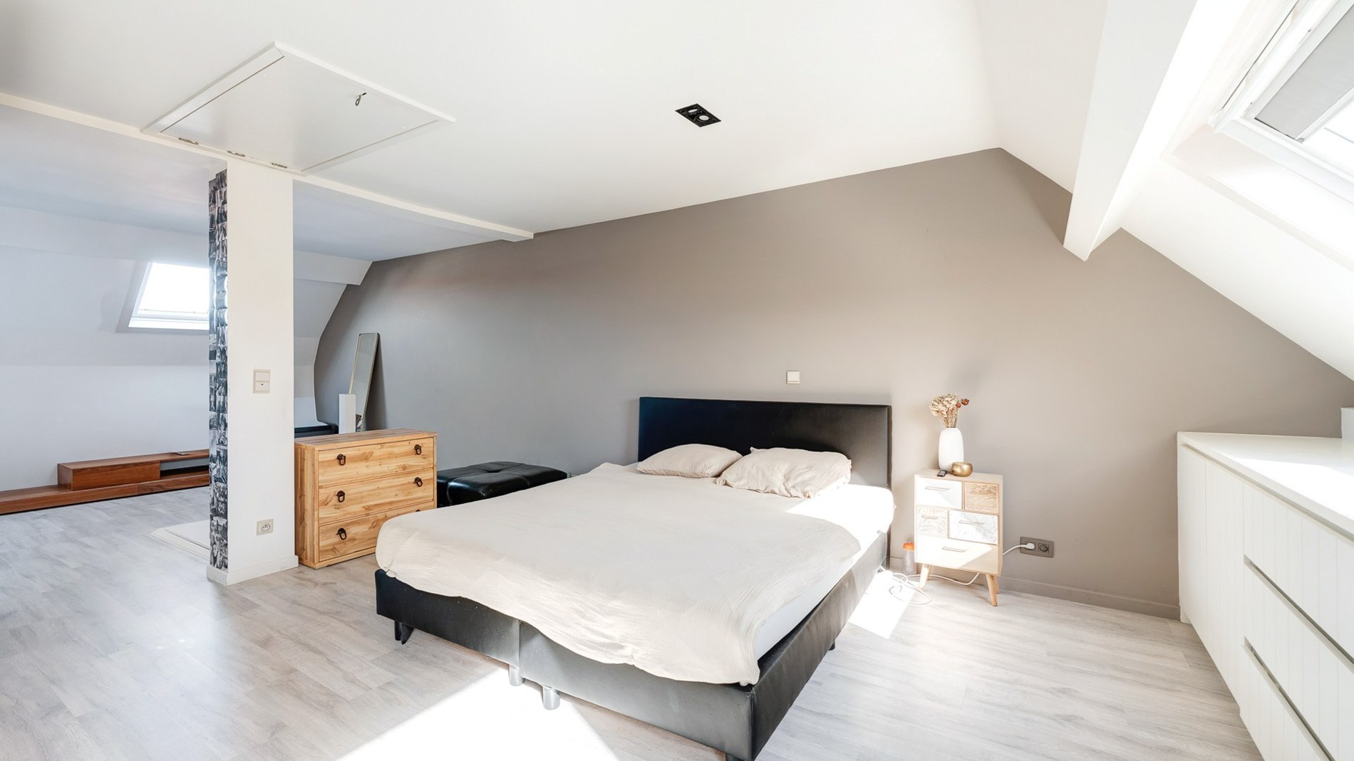 Instapklare gezinswoning op wandelafstand van het station en Zeedijk Heist (met mogelijkheid tot aankoop van een aanpalende garage 