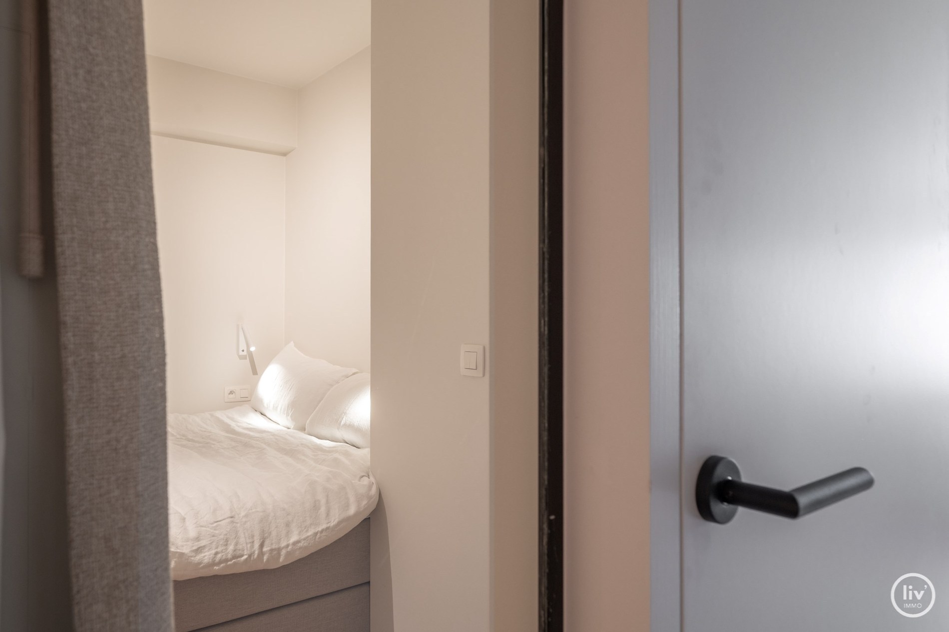 Appartement de 3 chambres lumineux et rénové avec vue dégagée. 