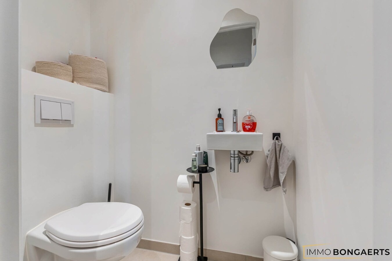 Recent 1-slaapkamerappartement nabij centrum Genk 
