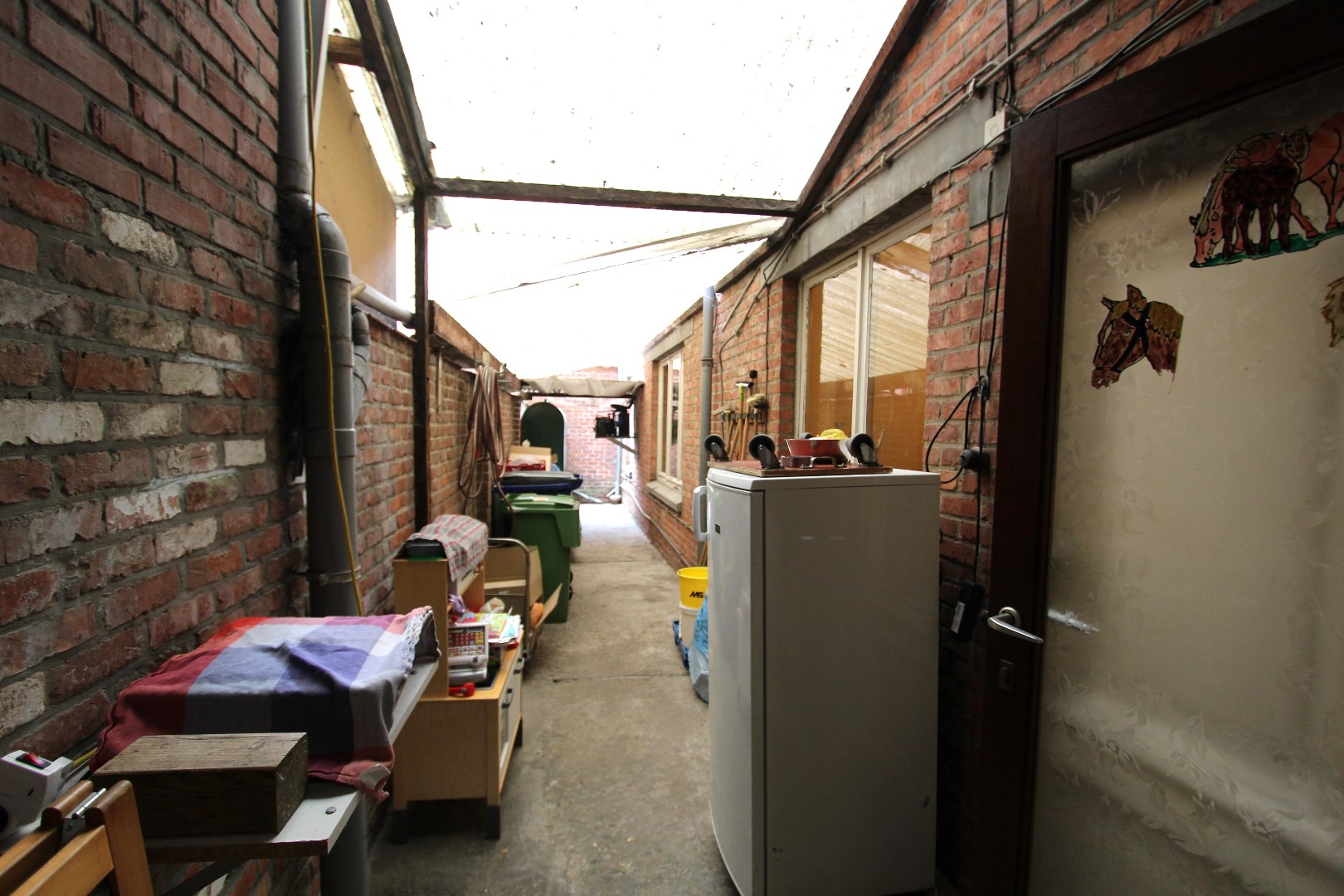 HANDELSPAND - TOP GELEGEN IN HET CENTRUM 