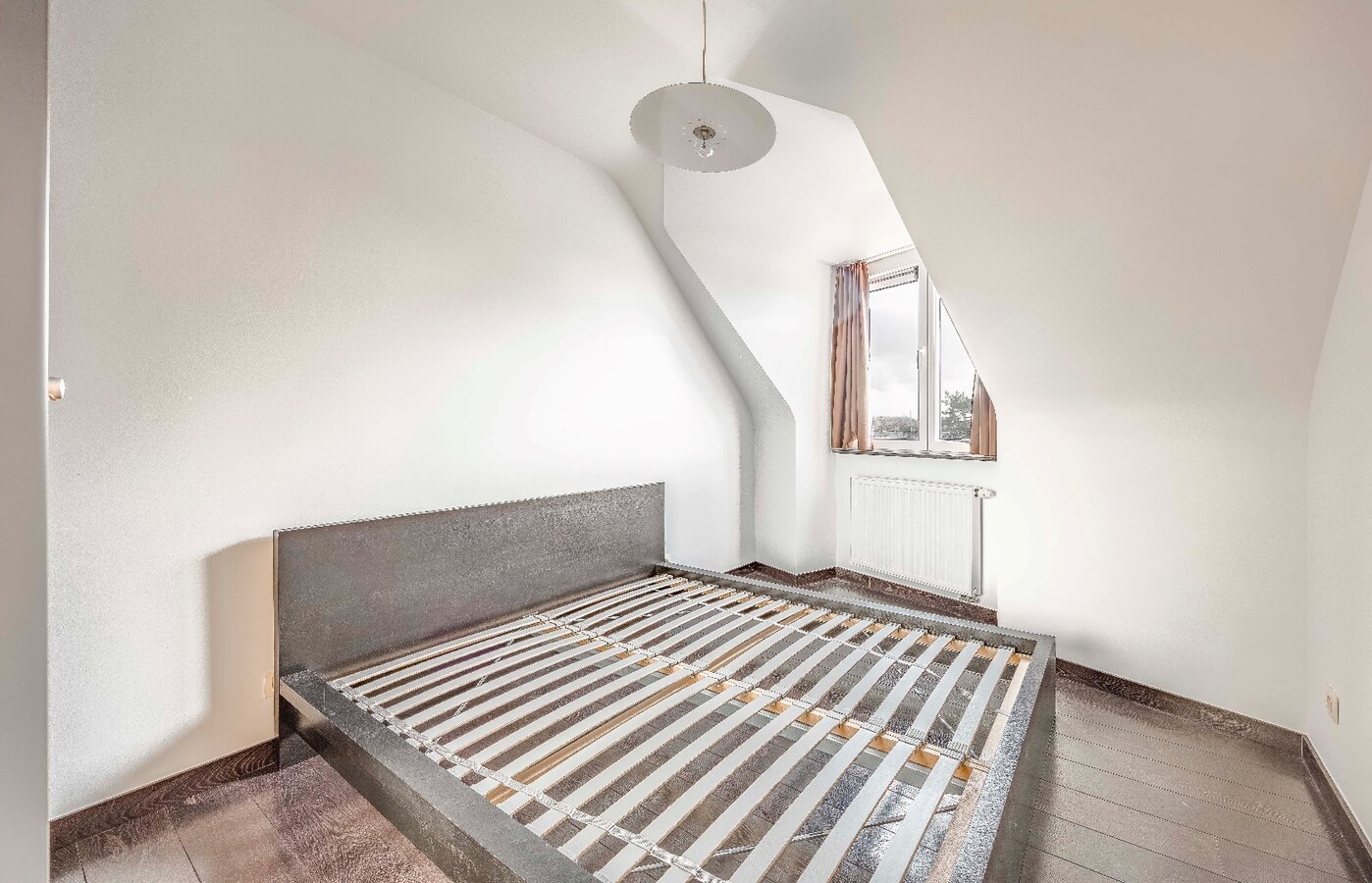 Lichtrijk duplexappartement met 3 slaapkamers en zongericht terras 