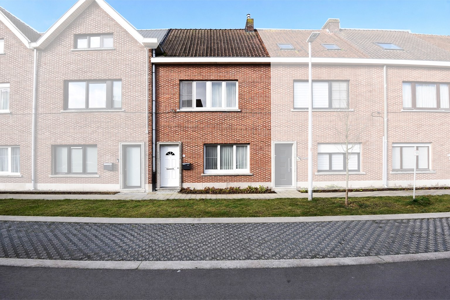 Woning met 3 slaapkamers en garage  nabij centrum Eeklo 