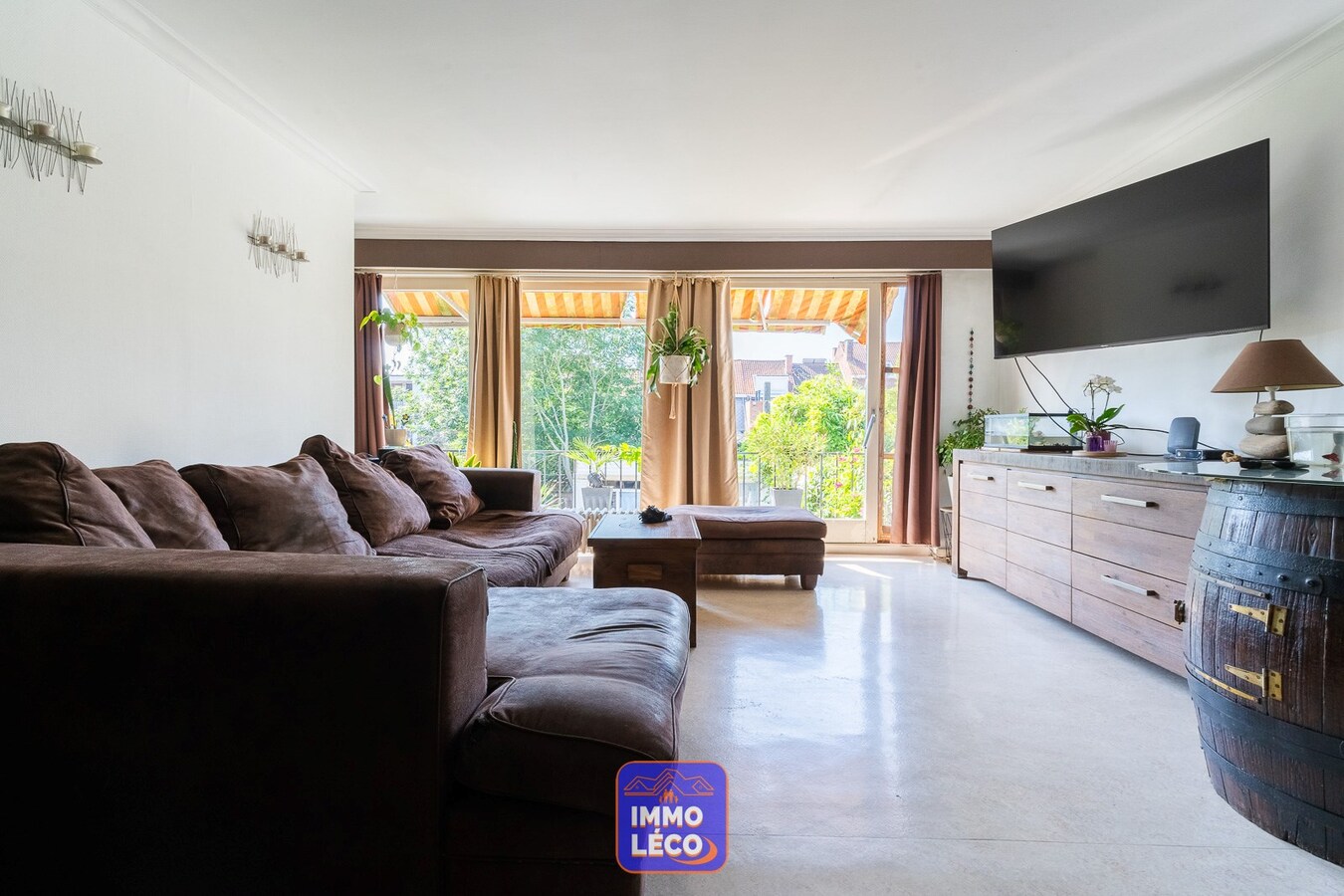 Maison de commerce avec habitation et jardin, EN PLEIN CENTRE-VILLE ! 