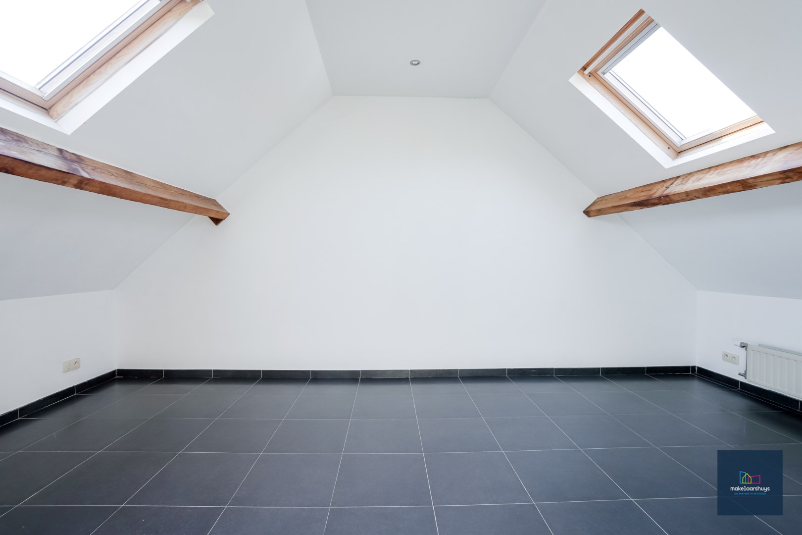 BEZOEKMOMENTEN VOLZET !!! Leuke woning met 3 slpk. en tuin te Gent/Mariakerke 