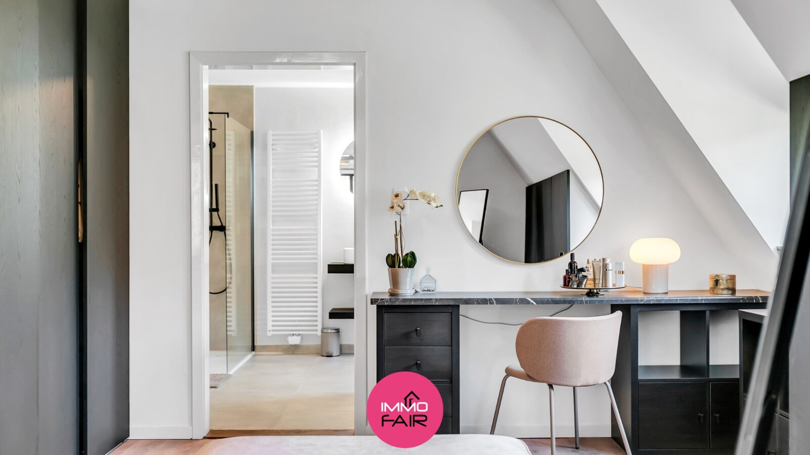 Exclusieve, karaktervolle villa met authentieke elementen in rustige, bosrijke omgeving 