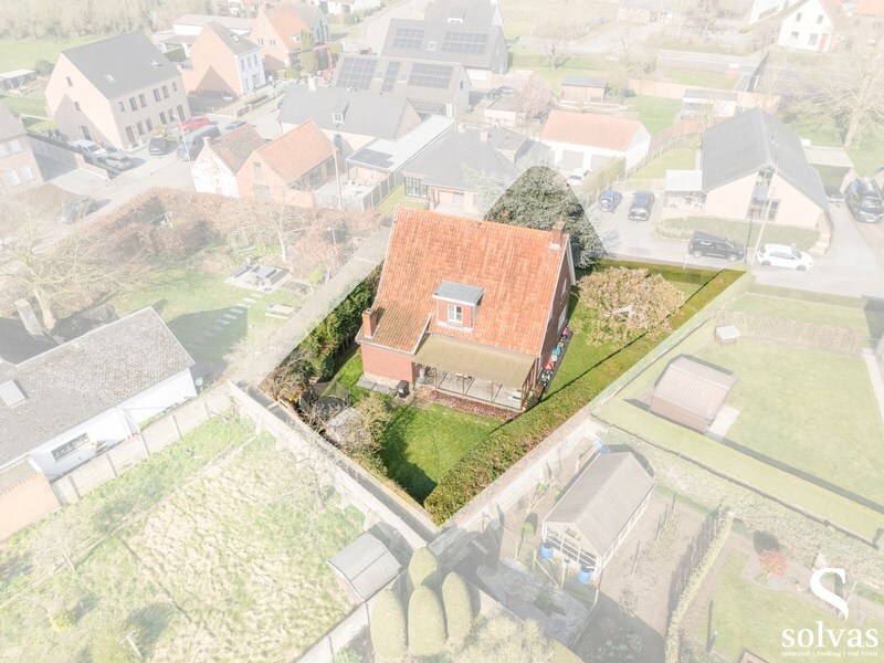 Prachtige open bebouwing met tuin, terras, garage en 4 slaapkamers in Lotenhulle 