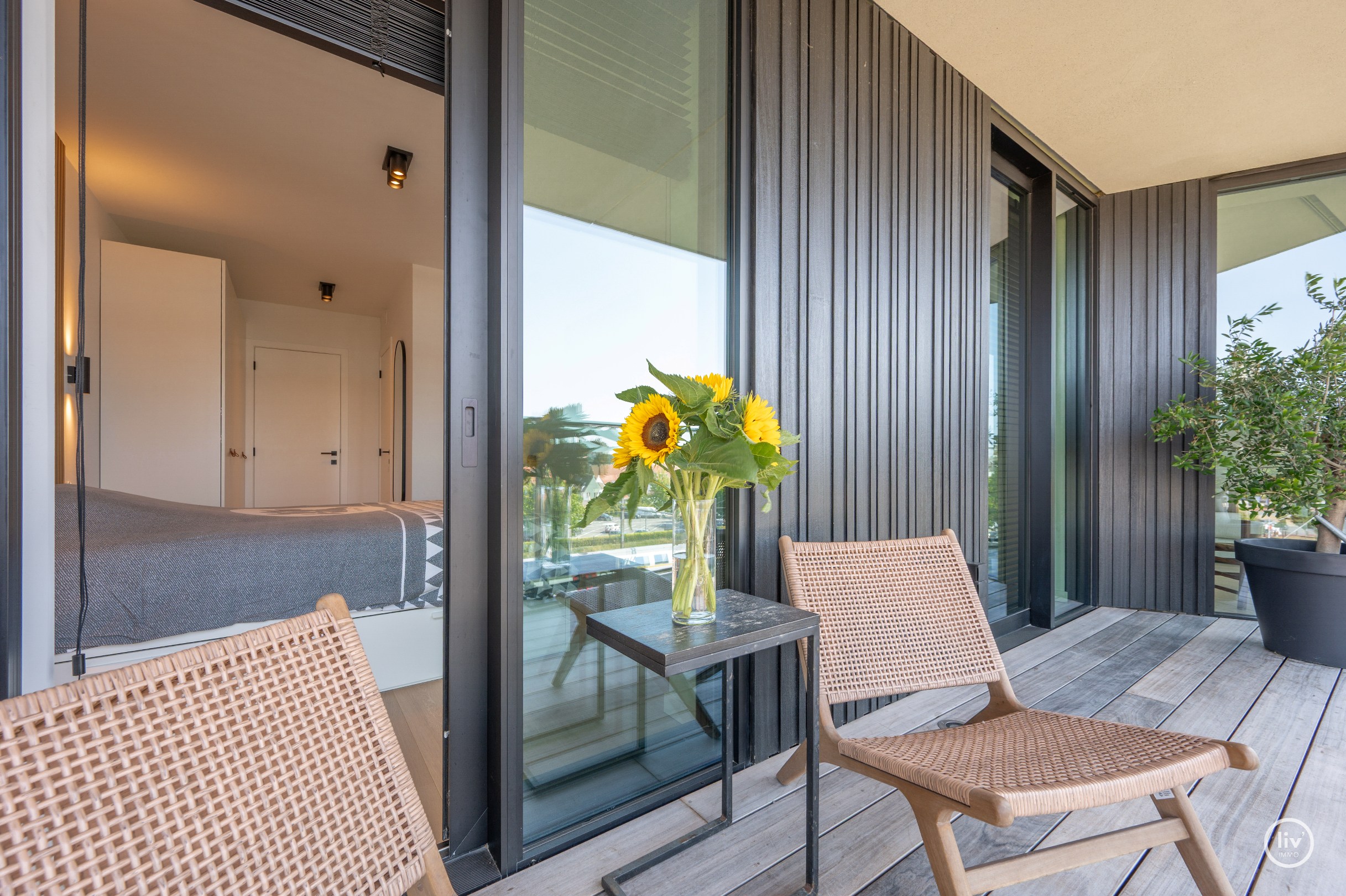 Lichtrijk appartement met groot terras te Res. Lake Garden - Duinenwater 