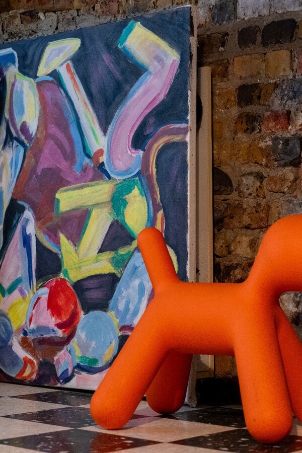 ZEER CENTRAAL GELEGEN UNIEK APPARTEMENT/HANDELSPAND TE OOSTENDE 