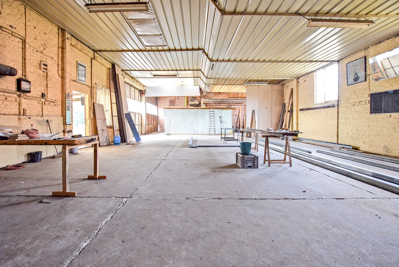 Woning met een enorm potentieel aan bruikbare oppervlakte op 1441m². 