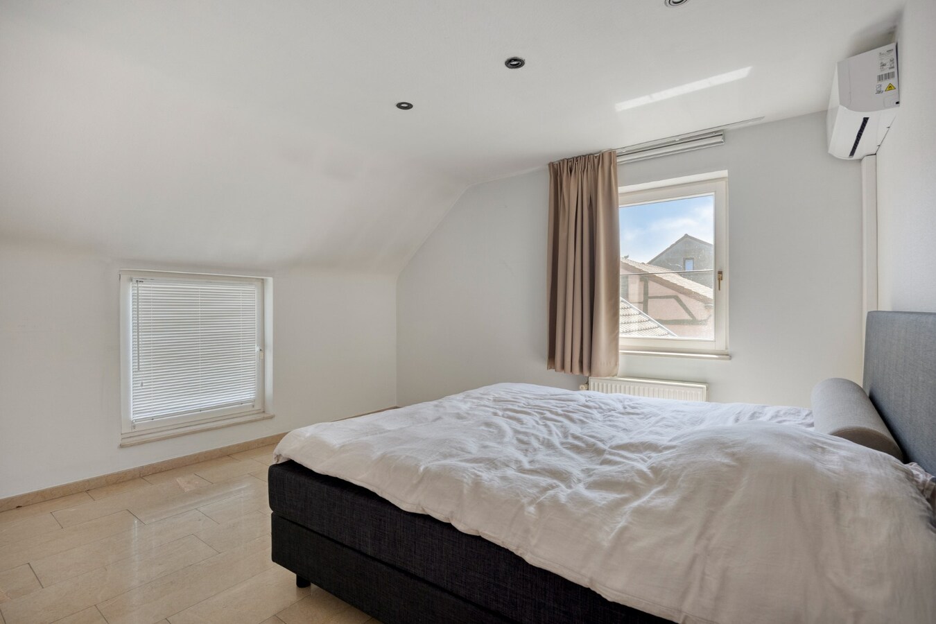 Exclusieve VILLA met zwembad in Zétrud-Lumay (Jodoigne) 
