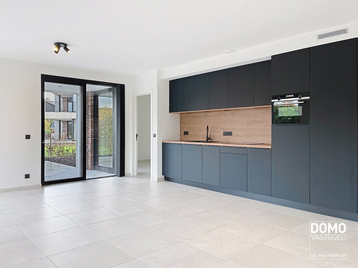 Modern gelijkvloers appartement gelegen te Kermt - 2 slaapkamers - energiezuinig - ruim terras 