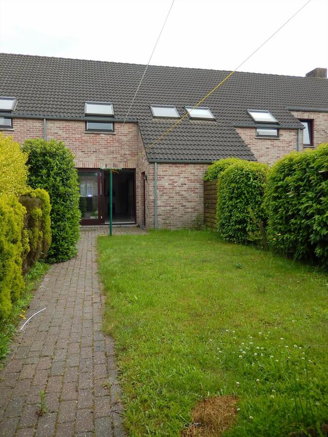 Gezellige rijwoning met dubbele garage 