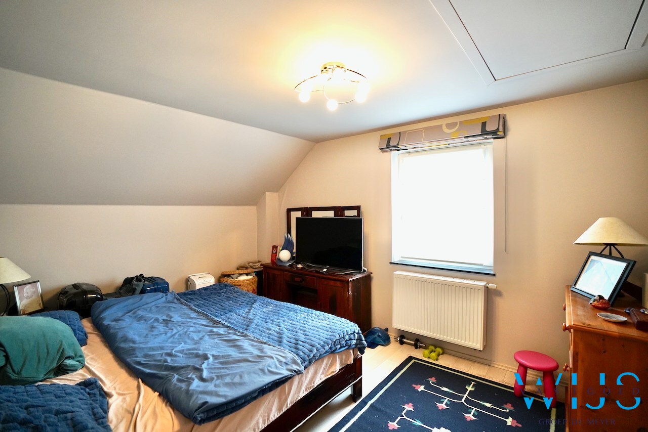 Instapklare halfopen bebouwing in rustige, kindvriendelijke woonwijk ! 