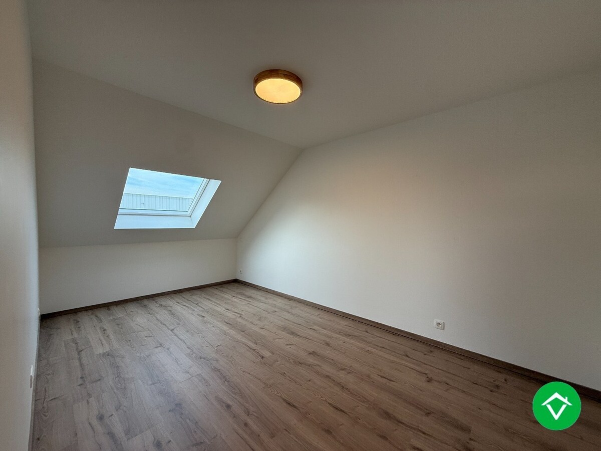 Nieuwbouwwoning met 3 slaapkamers, carport en tuin 