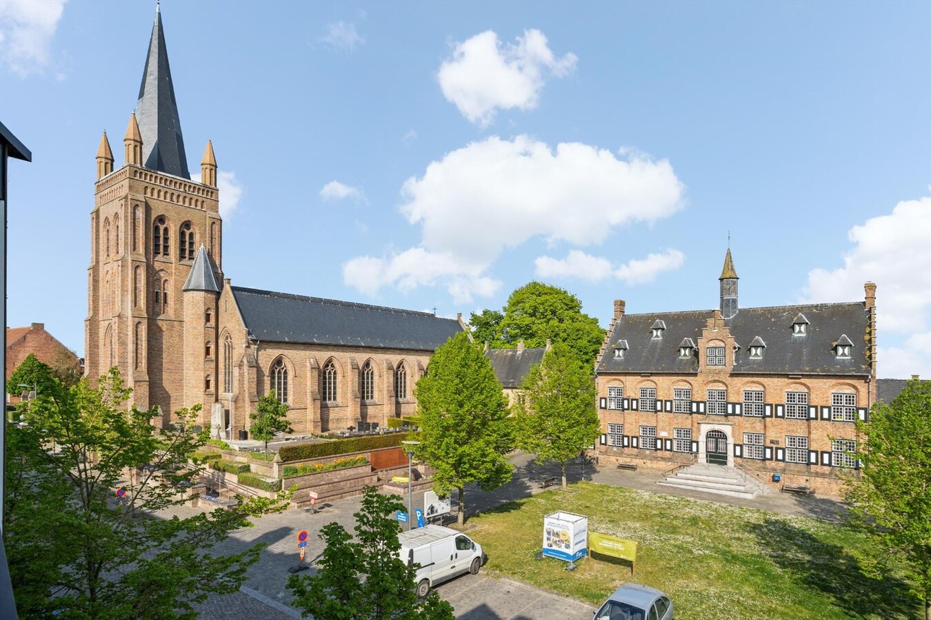 Uitstekend gelegen doorzonappartement met prachtig uitzicht 