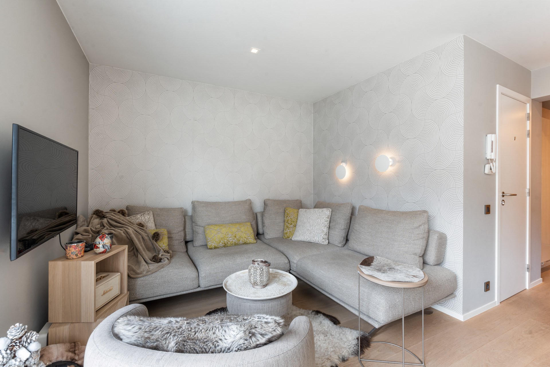 Appartement PENTHOUSE de 2 chambres entièrement rénové situé sur la Kustlaan à 50m à pied de la digue d'Albertstrand. 