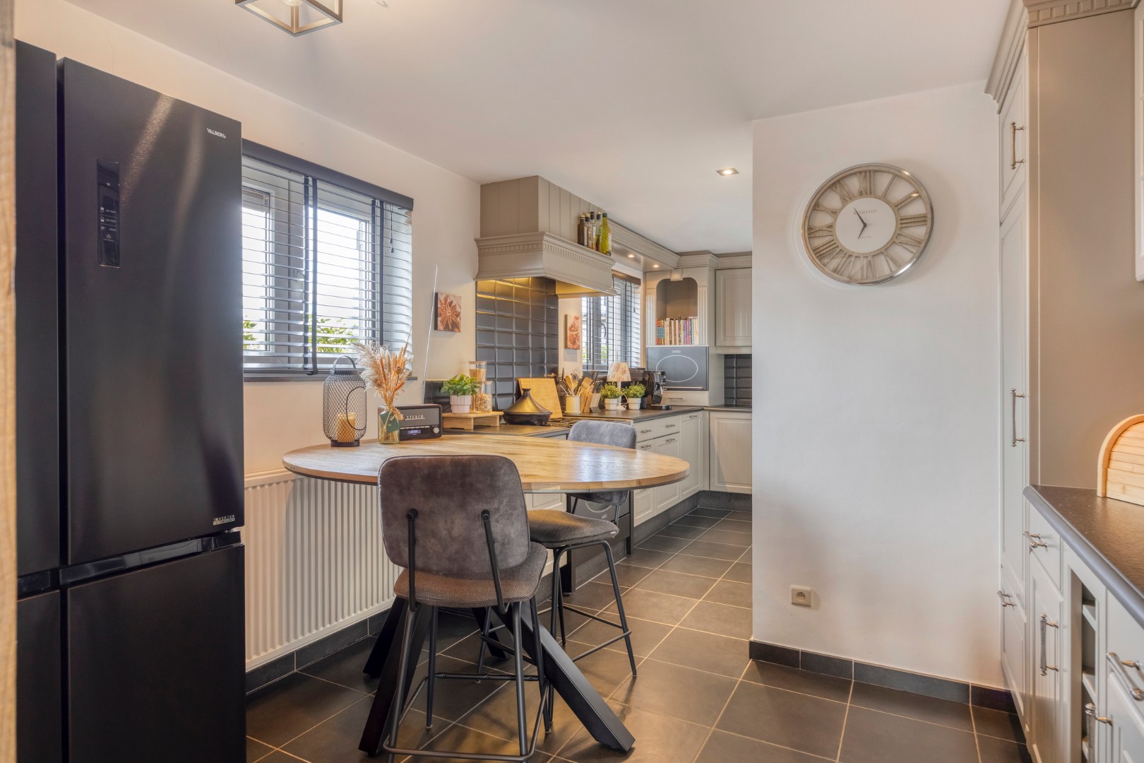 Instapklare duplex met 3 slpk., ruim terras en garage in Mol-Rauw 