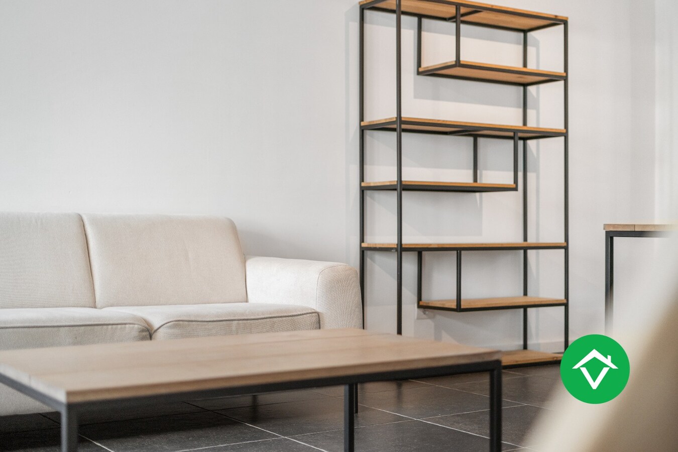 Volledig vernieuwde woning met 3 slaapkamers en bijgebouw in centrum Koekelare 