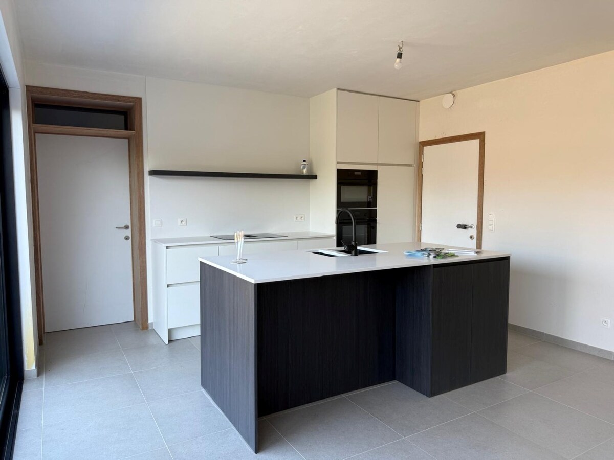 Instapklare nieuwe woning in een rustige woonwijk 