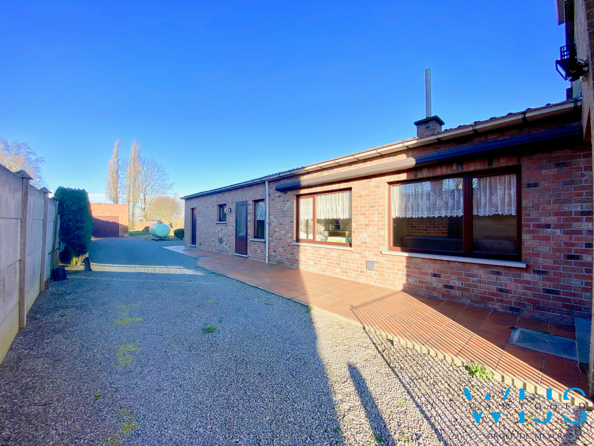 Tof gezellig woonhuis op een prachtig ruim perceel te Boekhoute ! 