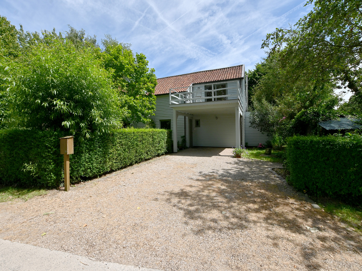 Exceptioneel gelegen eigendom te Baaigem. 