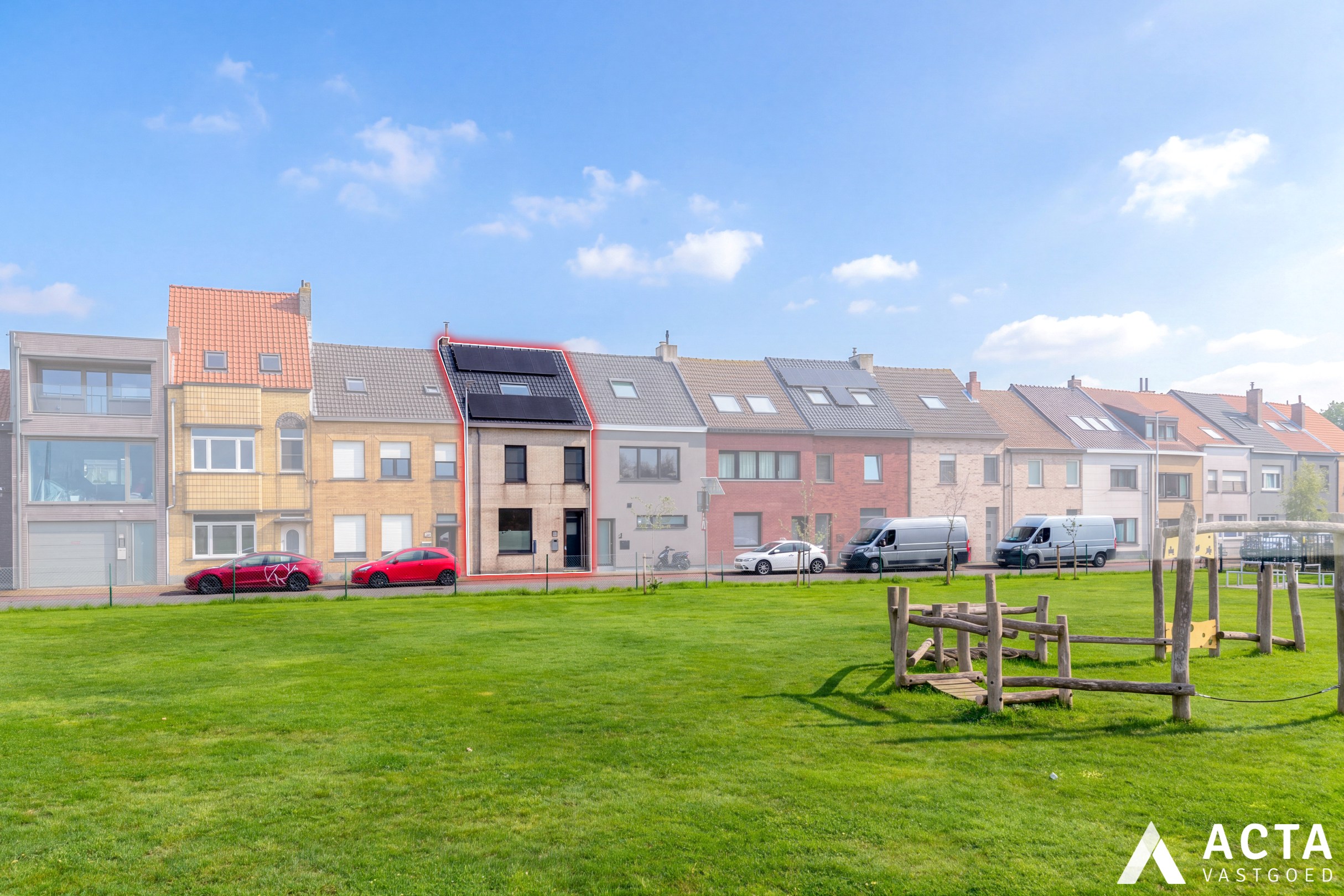 Gezinswoning met drie slaapkamers en tuin in Bredene 