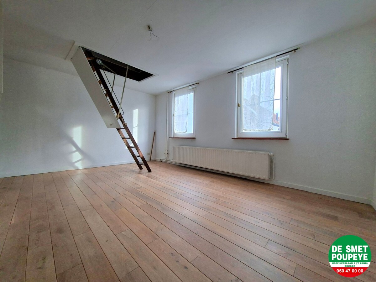 Typische Brugse woning met binnenpatio/tuintje 