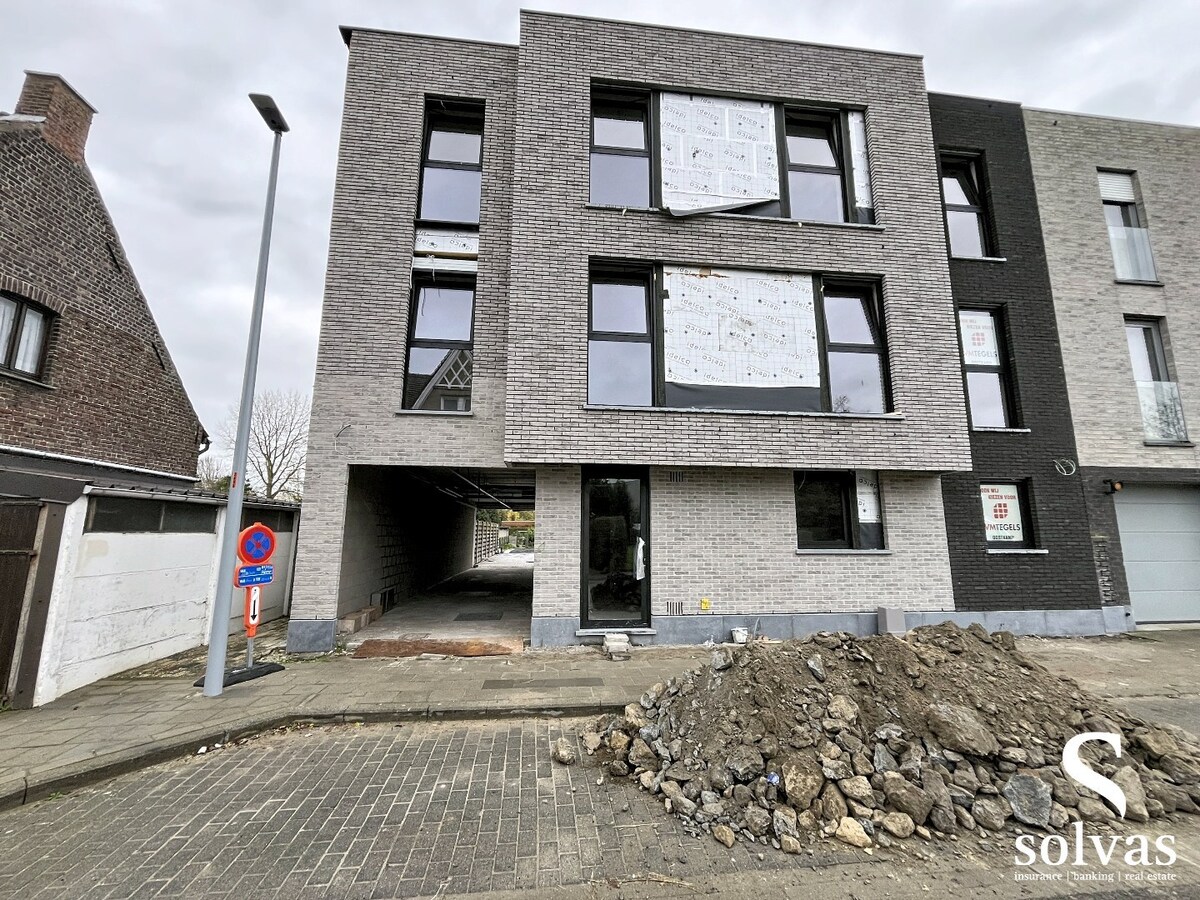 Ruim nieuwbouw appartement  in hartje Aalter met 2 slaapkamers EN staanplaats 