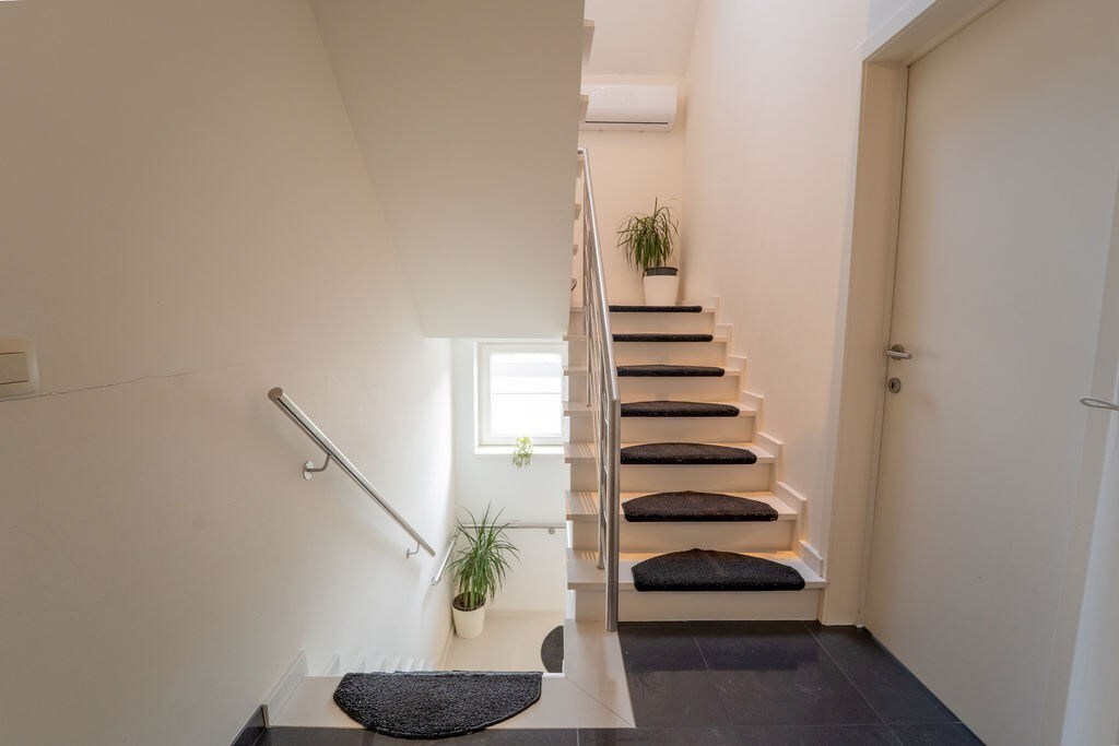 RUIM HANDELSHUIS MET WOONST TE SPALBEEK (HASSELT) 