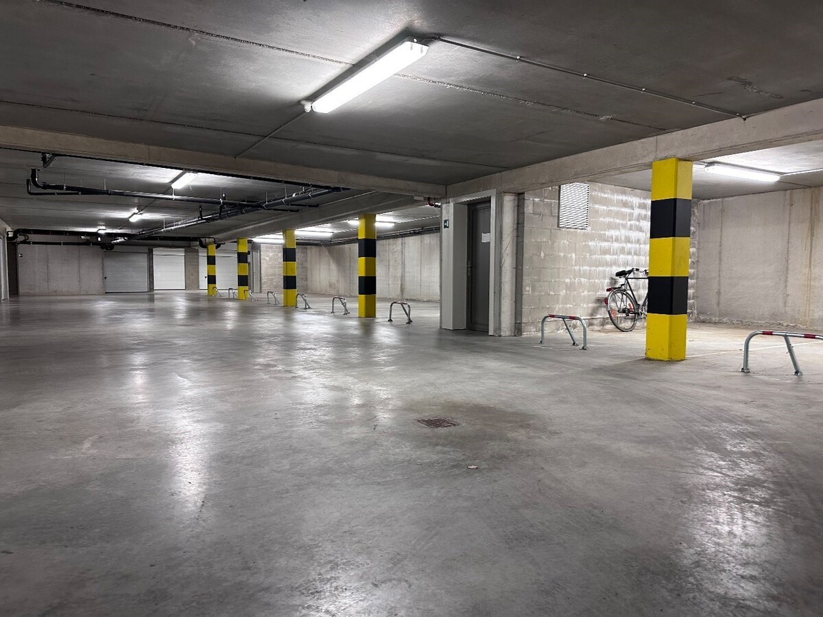 Te huur parkeerplaats - Gistel