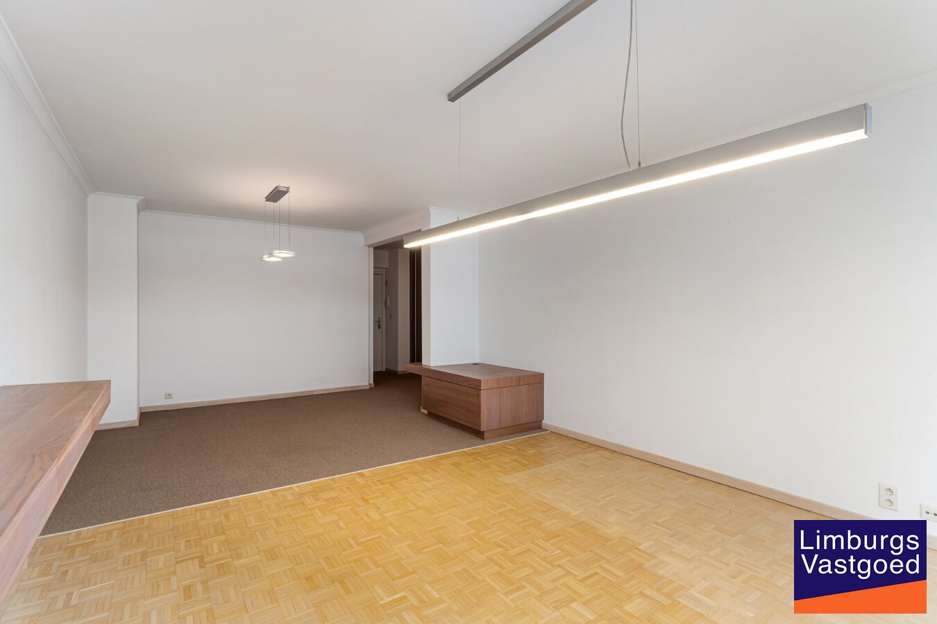 Handelspand op toplocatie, 226m², ruime parkeergelegenheid 