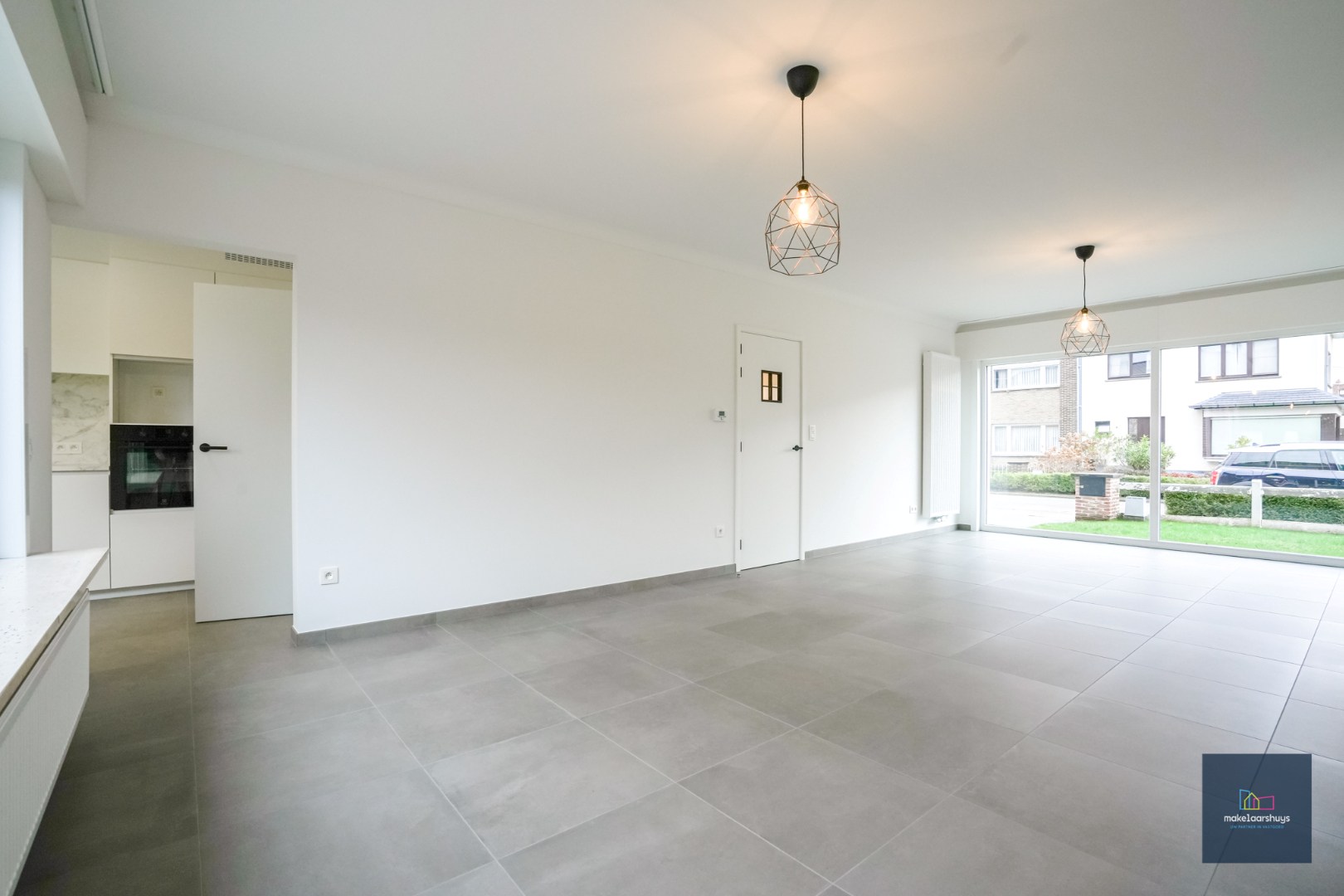 Instapklare eigendom met 3-slp.kamers garage en tuin 